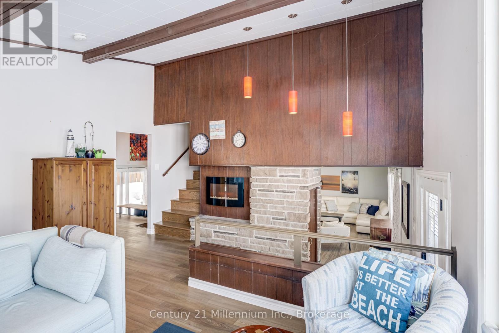 537 George Street, South Bruce Peninsula, Ontario  N0H 2T0 - Photo 14 - X12835918