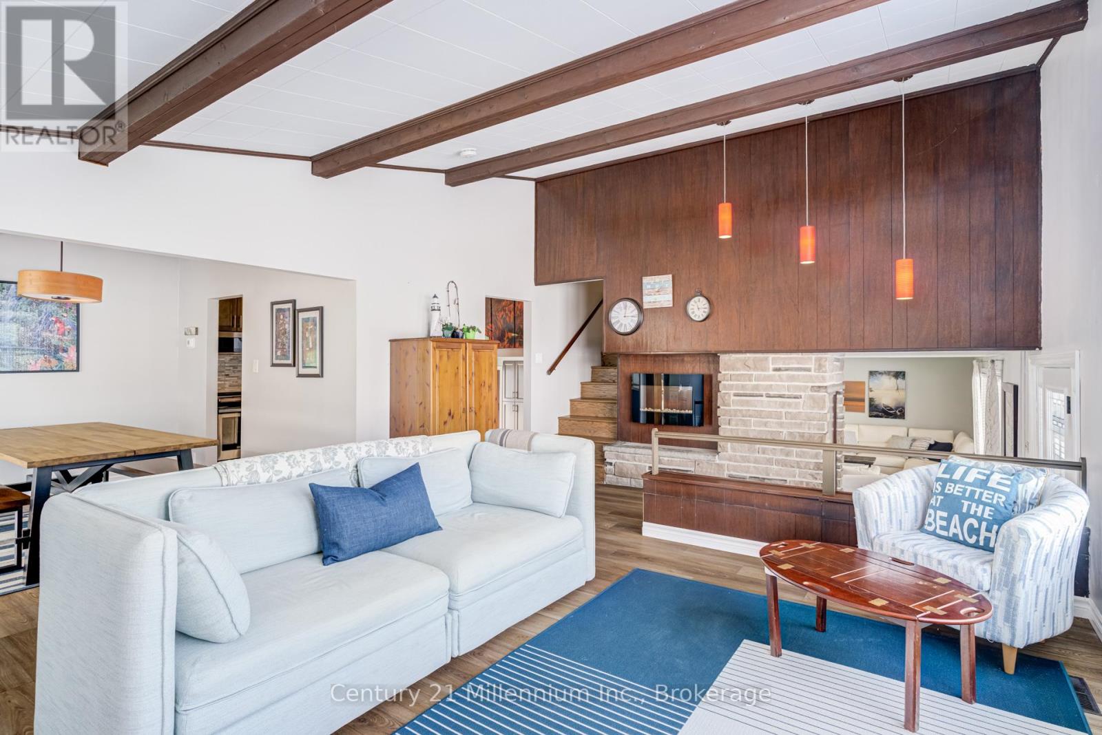 537 George Street, South Bruce Peninsula, Ontario  N0H 2T0 - Photo 17 - X12835918