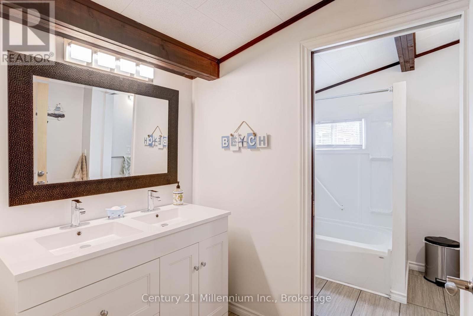 537 George Street, South Bruce Peninsula, Ontario  N0H 2T0 - Photo 45 - X12835918