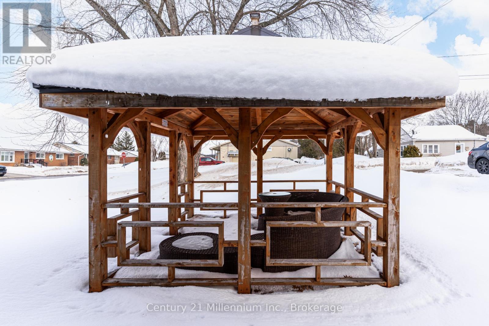 537 George Street, South Bruce Peninsula, Ontario  N0H 2T0 - Photo 47 - X12835918