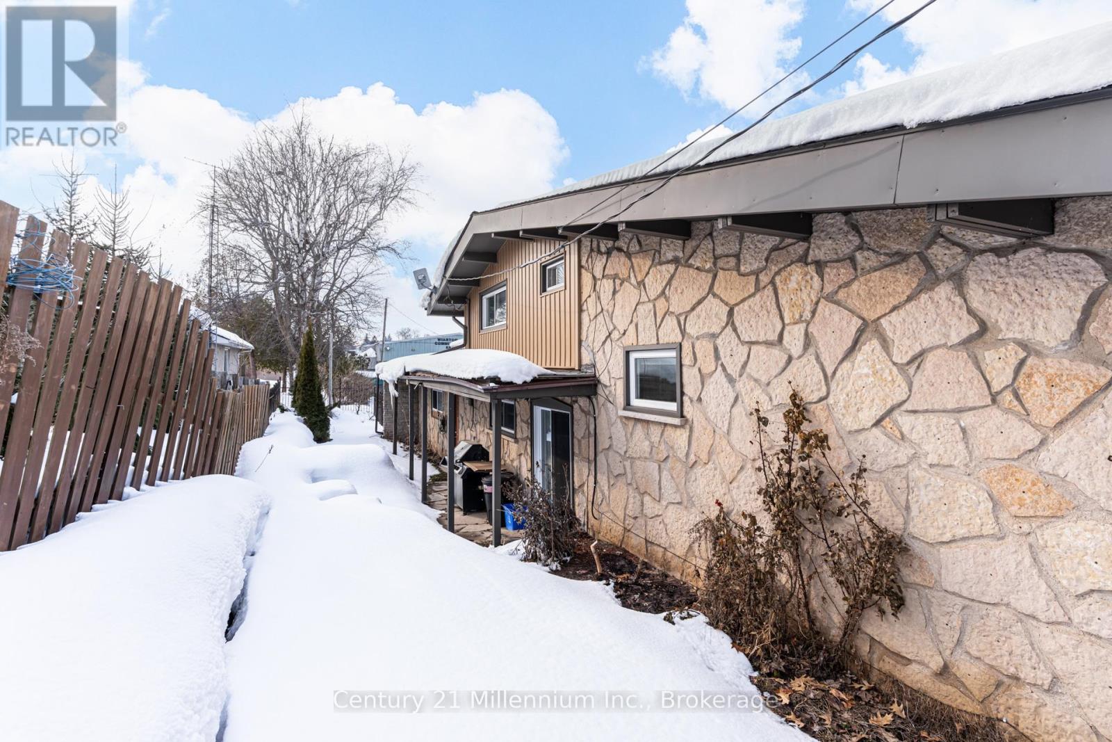 537 George Street, South Bruce Peninsula, Ontario  N0H 2T0 - Photo 48 - X12835918