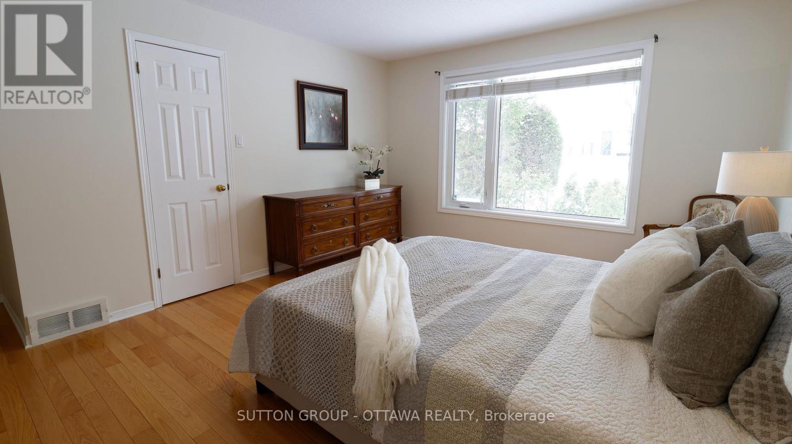 50 Grand Cedar Court E, Ottawa, Ontario  K2S 1G5 - Photo 20 - X12834196