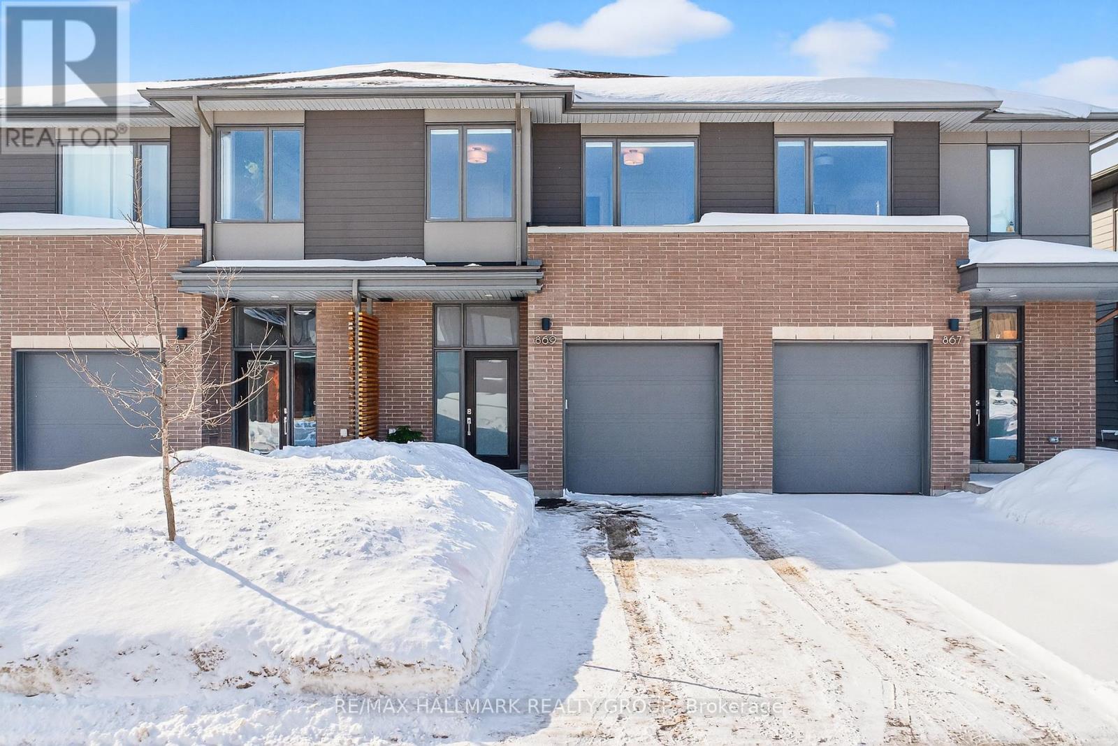 869 Moses Tennisco Street, Ottawa, Ontario K1K 5A2 - Photo 1 - X12835952