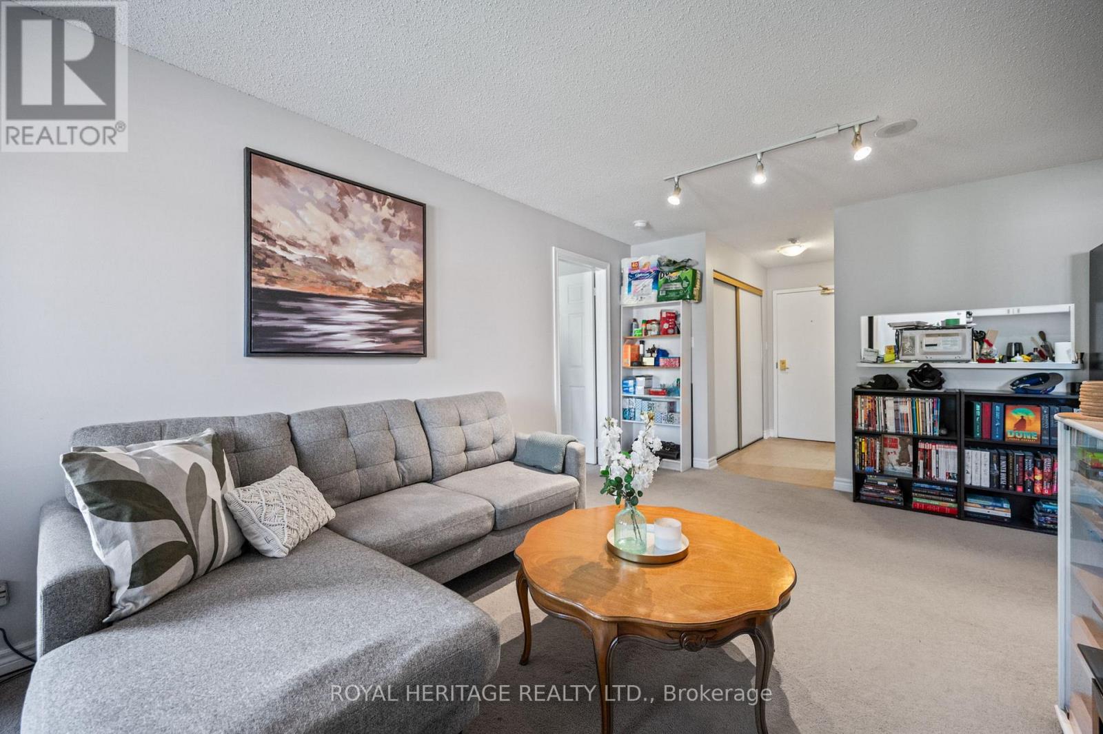 303 - 195 Lake Driveway W, Ajax, Ontario  L1S 7H7 - Photo 5 - E12836102