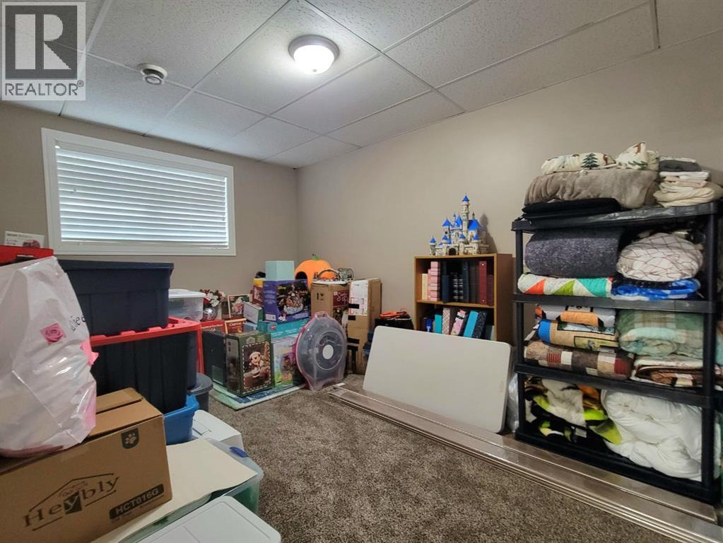 1056 10 Street, Beaverlodge, Alberta  T0H 0C0 - Photo 32 - A2287993