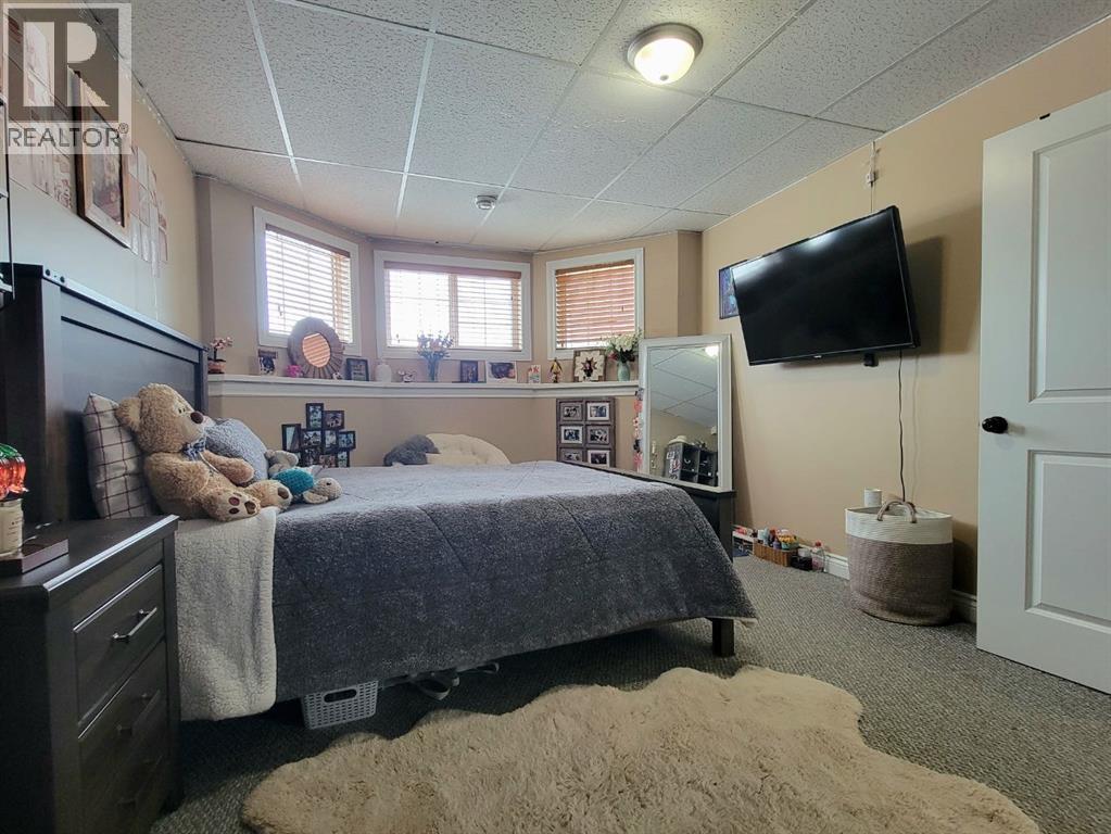 1056 10 Street, Beaverlodge, Alberta  T0H 0C0 - Photo 34 - A2287993