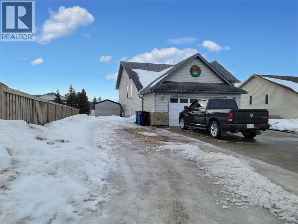 1056 10 Street, Beaverlodge, Alberta  T0H 0C0 - Photo 36 - A2287993