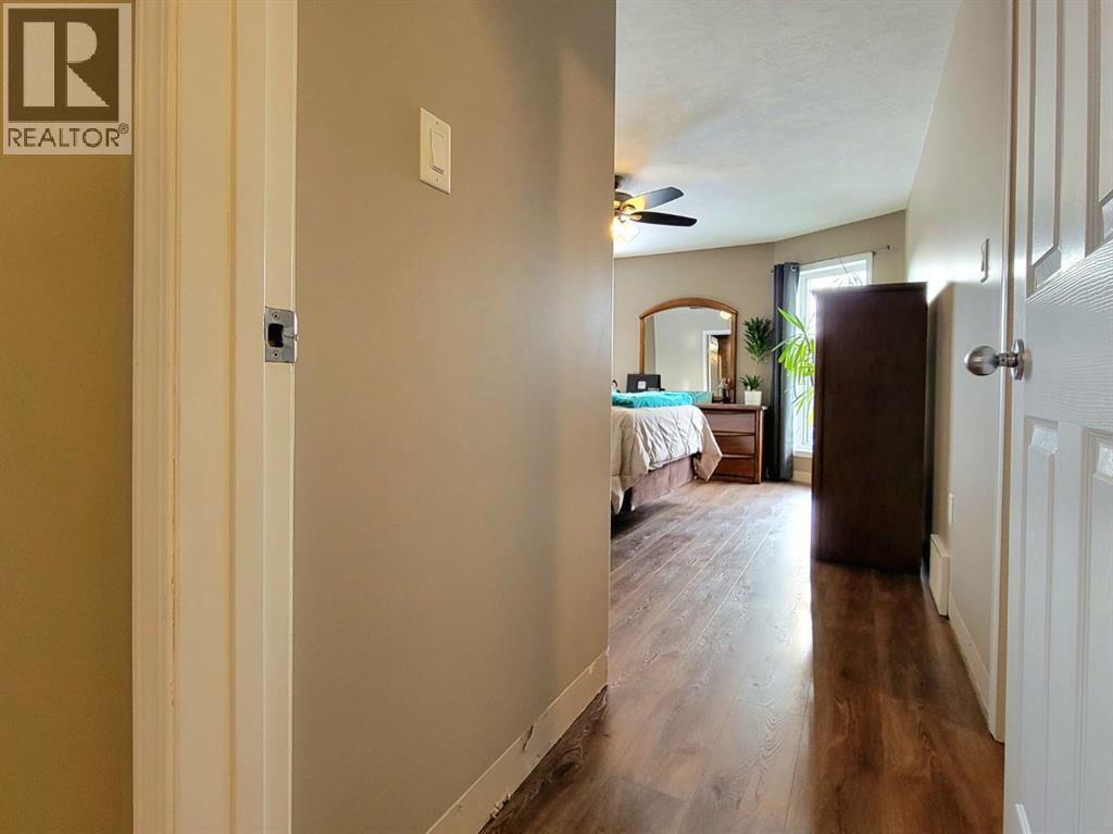 1056 10 Street, Beaverlodge, Alberta  T0H 0C0 - Photo 14 - A2287993