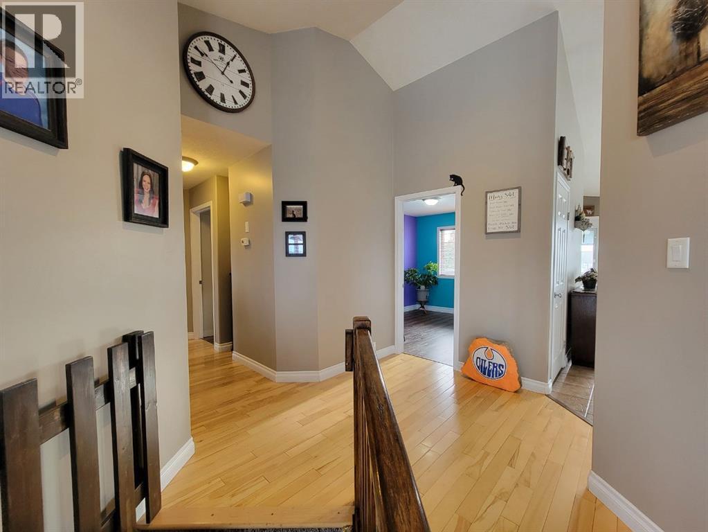 1056 10 Street, Beaverlodge, Alberta  T0H 0C0 - Photo 13 - A2287993