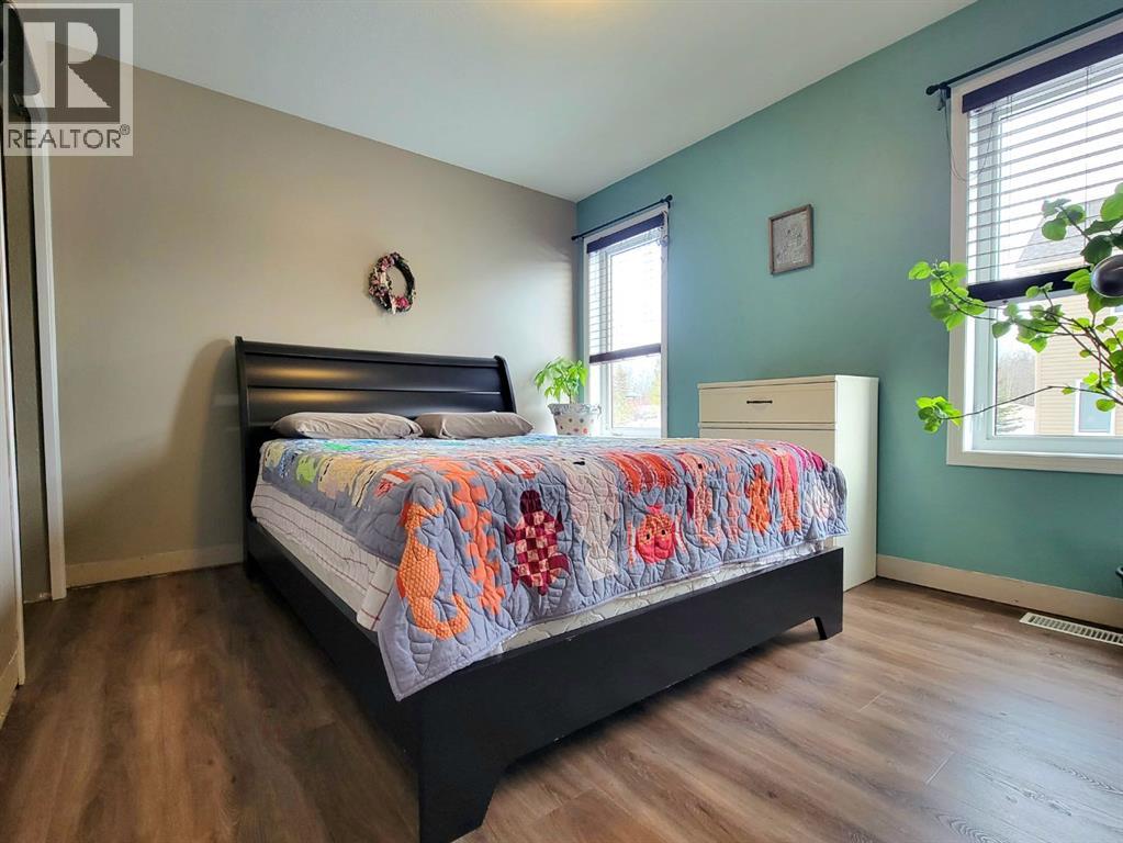 1056 10 Street, Beaverlodge, Alberta  T0H 0C0 - Photo 22 - A2287993