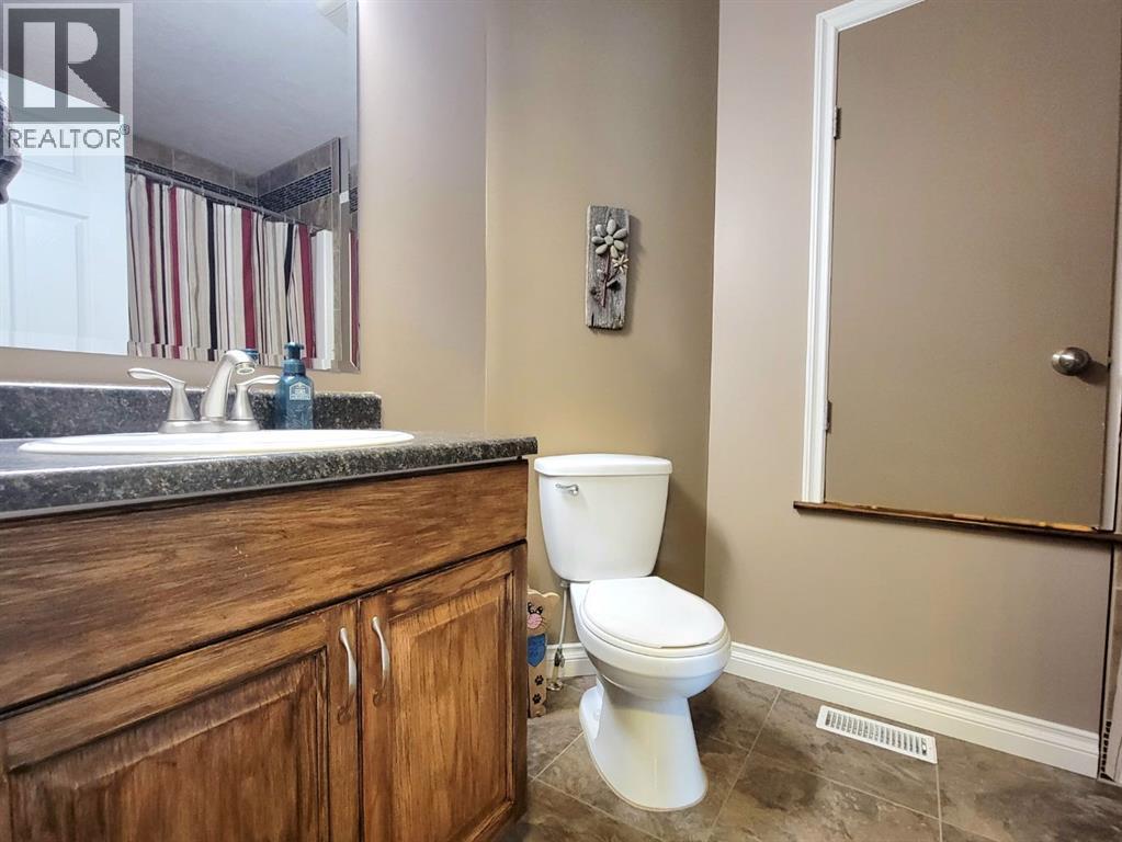 1056 10 Street, Beaverlodge, Alberta  T0H 0C0 - Photo 23 - A2287993