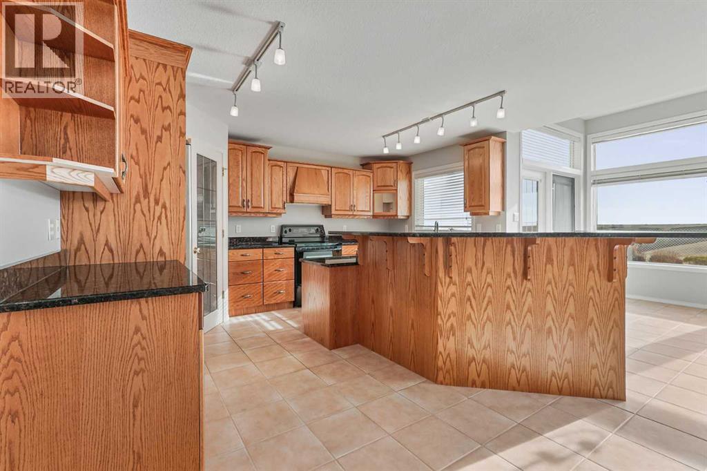 212 Canyon Terrace W, Lethbridge, Alberta  T1K 6W7 - Photo 11 - A2285725