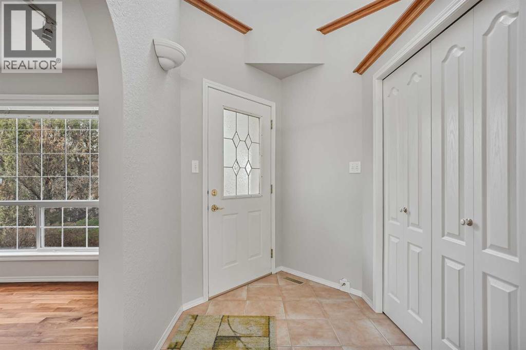 212 Canyon Terrace W, Lethbridge, Alberta  T1K 6W7 - Photo 3 - A2285725