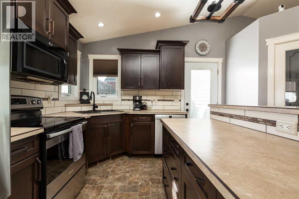 4314 Aspen Road, Coalhurst, Alberta  T0L 0V0 - Photo 6 - A2288910