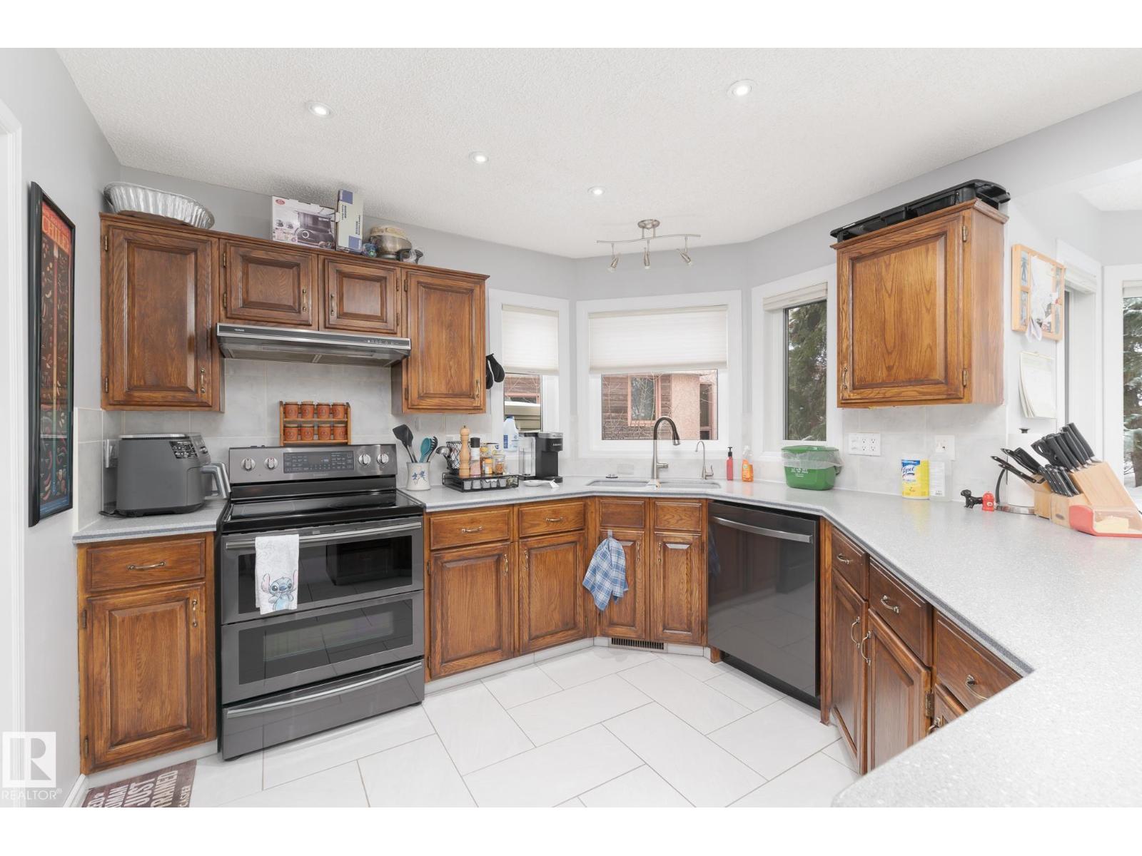 613 Whiston Wd Nw, Edmonton, Alberta  T6M 2C3 - Photo 11 - E4475326