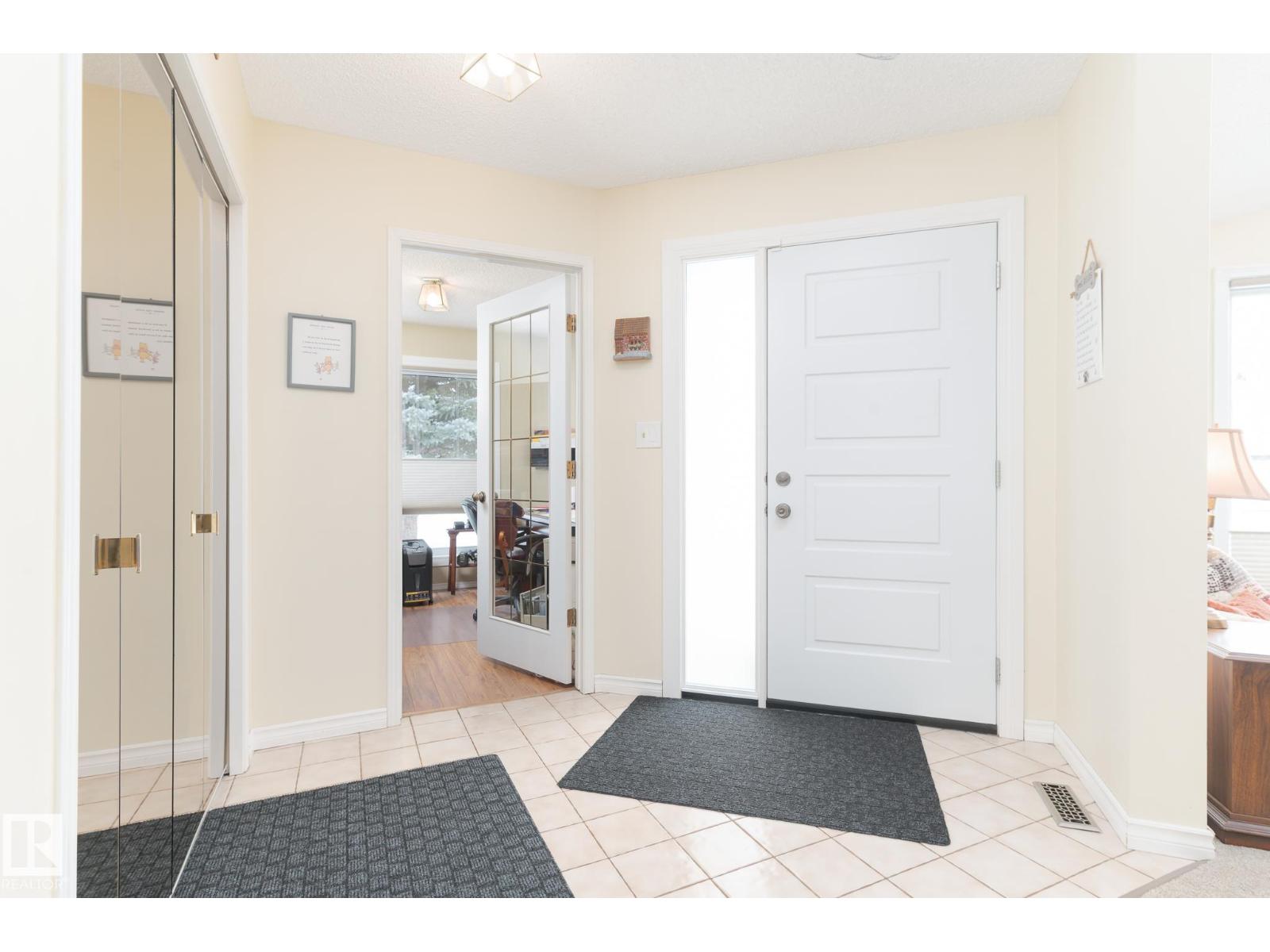 613 Whiston Wd Nw, Edmonton, Alberta  T6M 2C3 - Photo 4 - E4475326