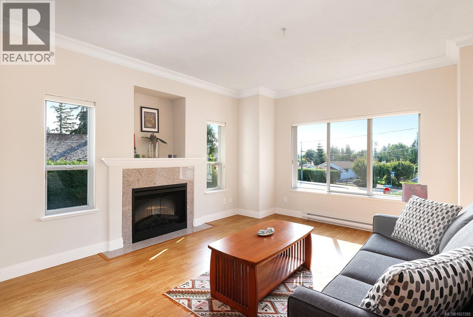 16 1646 Balmoral Ave, Comox, British Columbia  V9M 2N1 - Photo 2 - 1027285