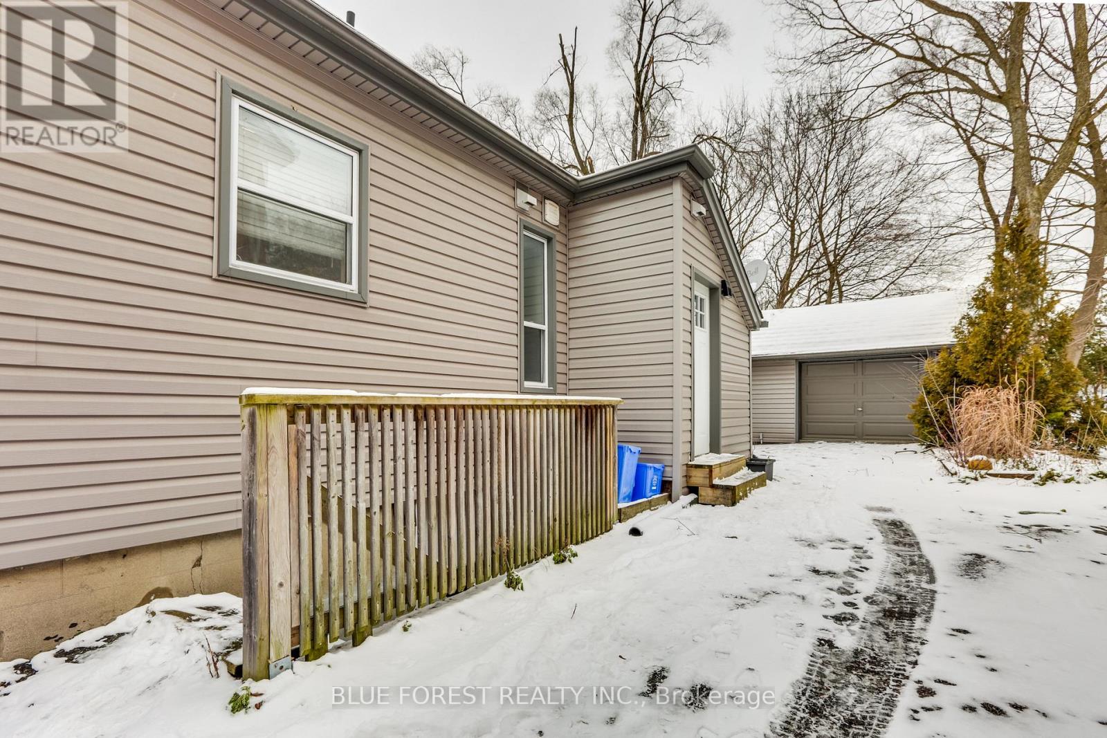 17 Mcdonald Avenue, London North, Ontario  N6G 1A9 - Photo 2 - X12836012