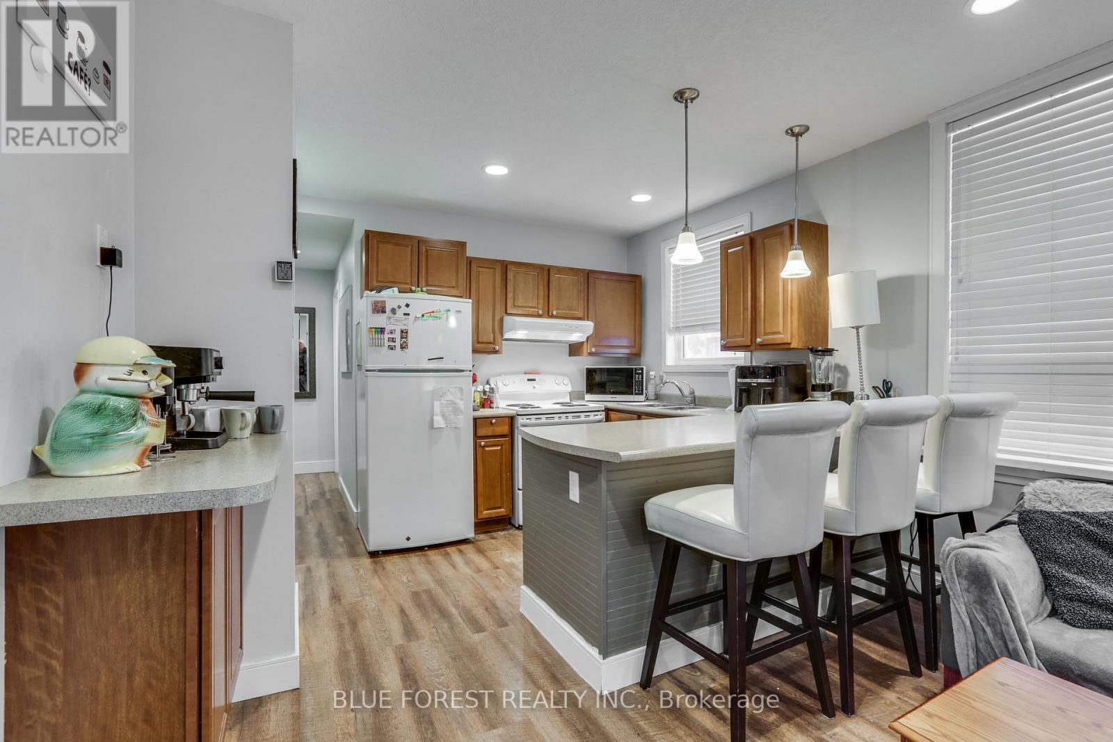 17 Mcdonald Avenue, London North, Ontario  N6G 1A9 - Photo 8 - X12836012