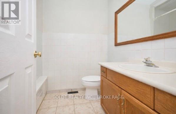 17 Colborne Street, Thorold, Ontario  L2V 3P8 - Photo 10 - X12449381