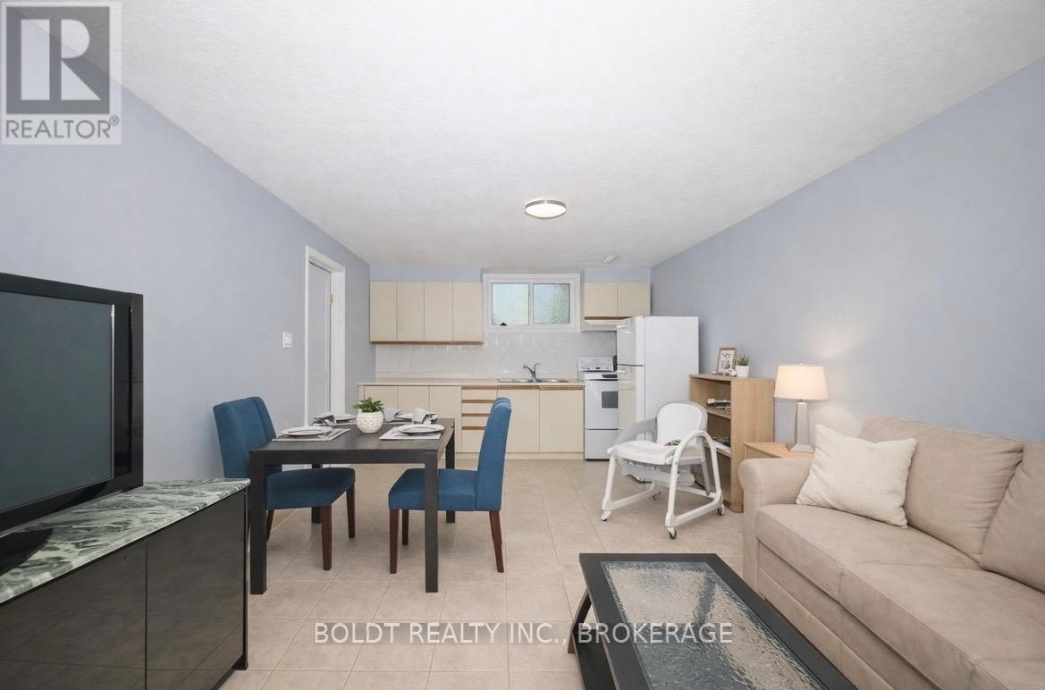 17 Colborne Street, Thorold, Ontario  L2V 3P8 - Photo 13 - X12449381