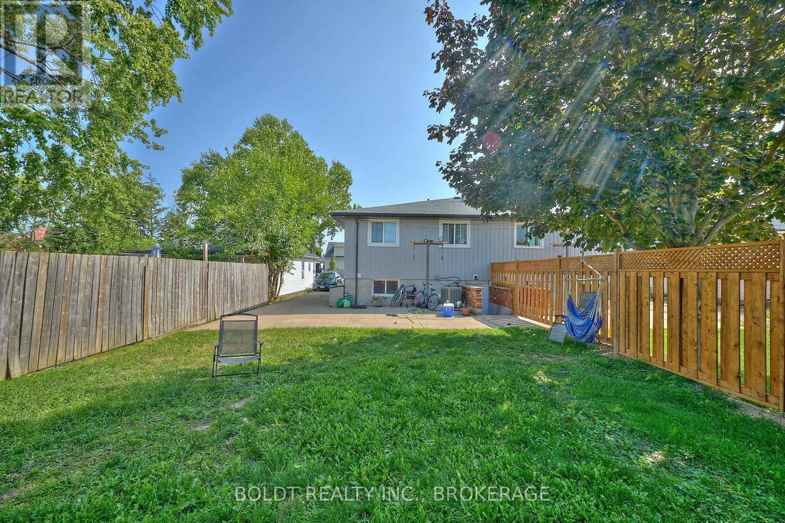 17 Colborne Street, Thorold, Ontario  L2V 3P8 - Photo 19 - X12449381