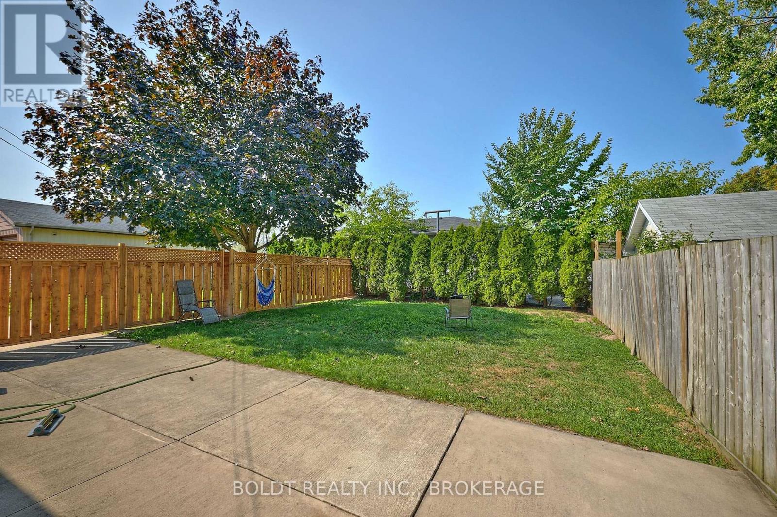 17 Colborne Street, Thorold, Ontario  L2V 3P8 - Photo 17 - X12449381