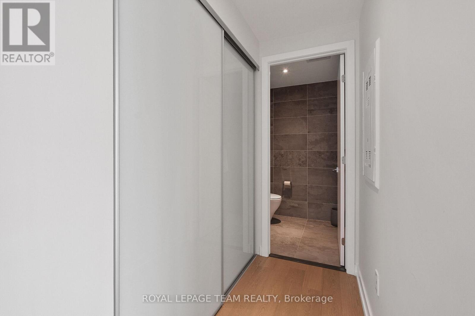 2204 - 199 Slater Street, Ottawa, Ontario K1P 0C8 - Photo 18 - X12836036