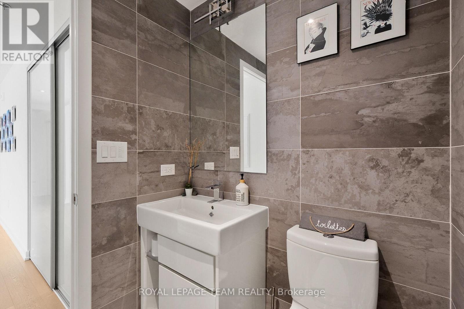 2204 - 199 Slater Street, Ottawa, Ontario K1P 0C8 - Photo 20 - X12836036