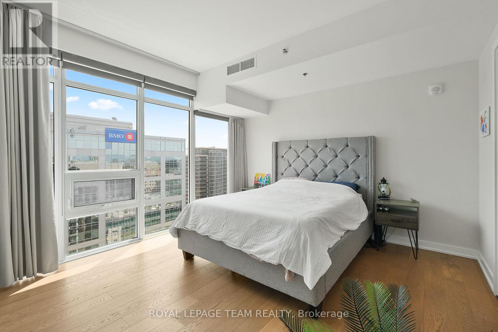 2204 - 199 Slater Street, Ottawa, Ontario K1P 0C8 - Photo 24 - X12836036