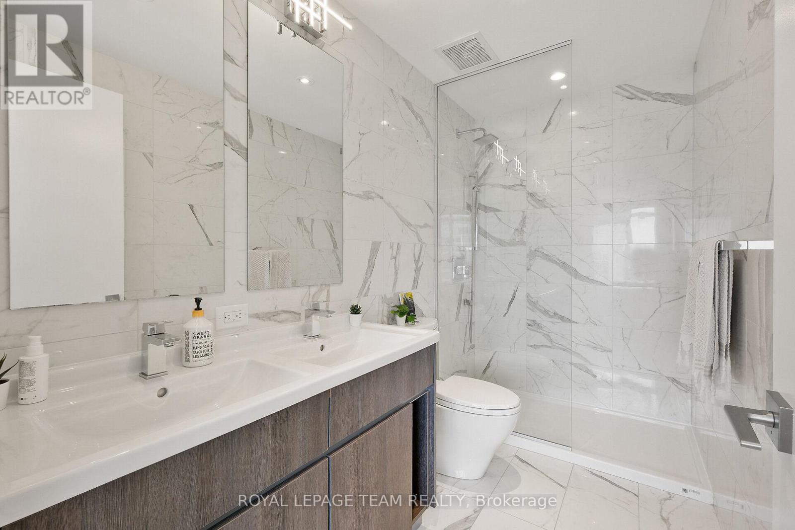 2204 - 199 Slater Street, Ottawa, Ontario K1P 0C8 - Photo 25 - X12836036