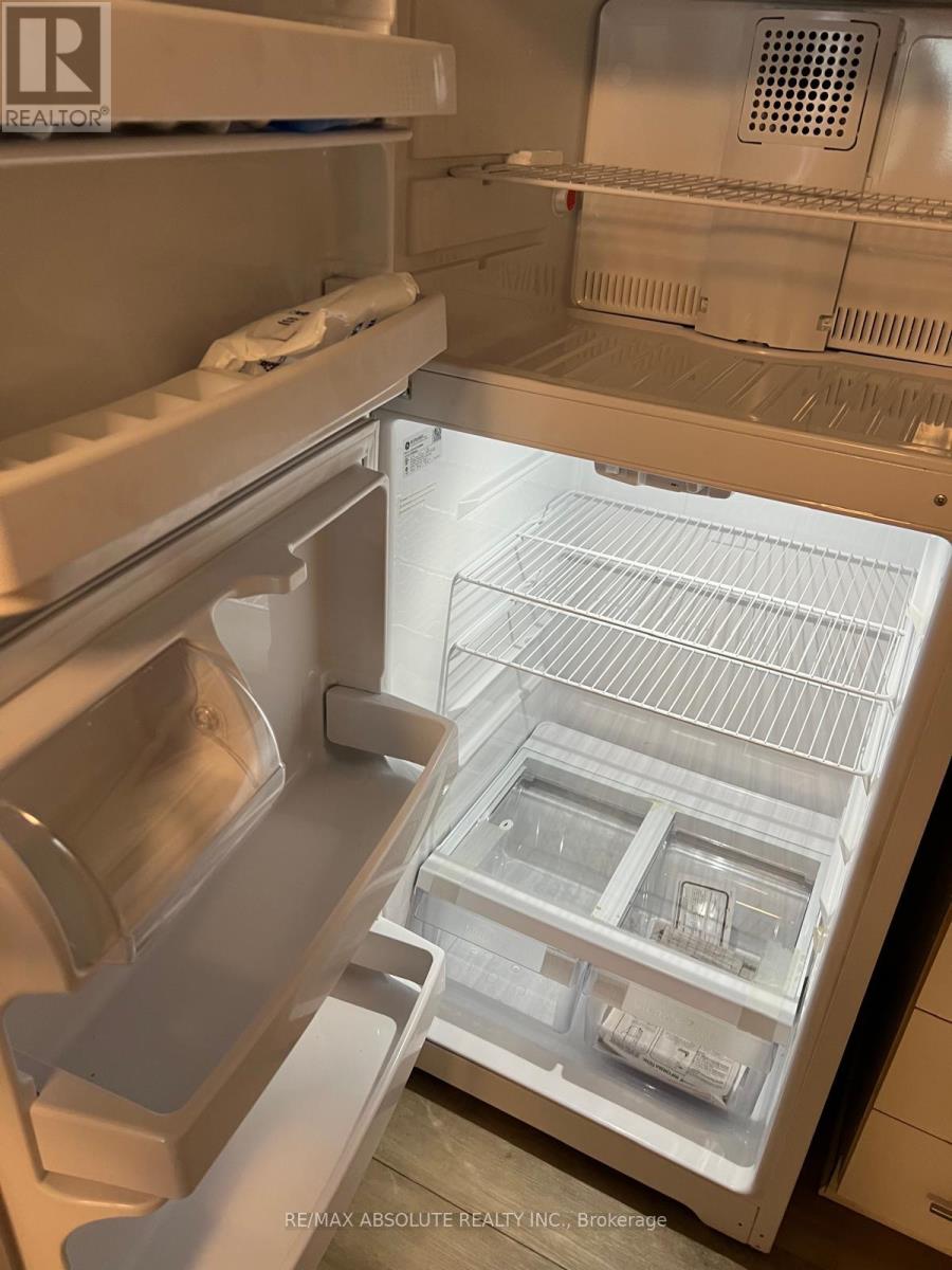 603 - 550 Cambridge Street S, Ottawa, Ontario K1S 5N3 - Photo 5 - X12836082