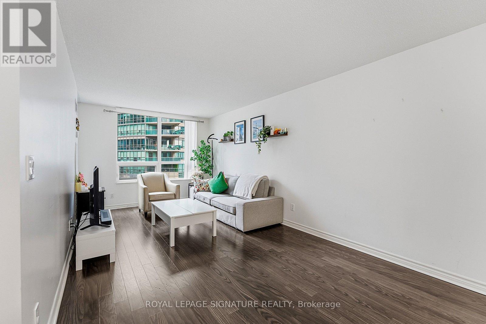 502 - 19 Grand Trunk Crescent, Toronto, Ontario  M5J 3A3 - Photo 10 - C12835974