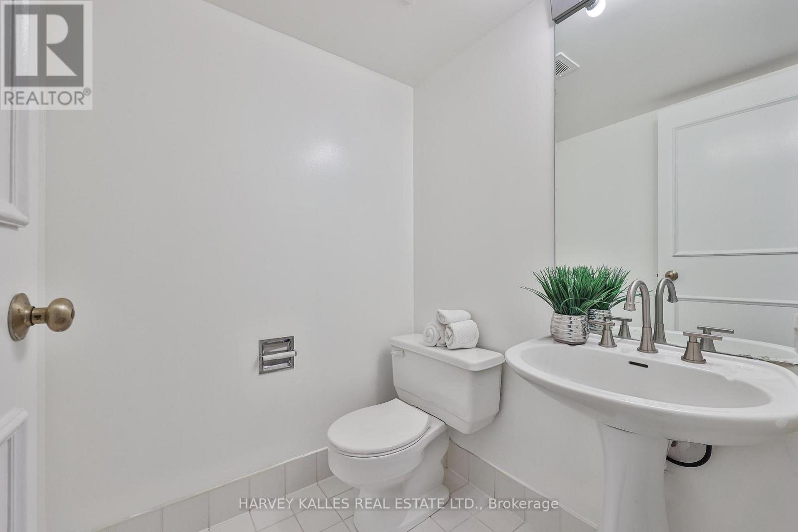 501 - 80 Front Street E, Toronto, Ontario M5E 1T4 - Photo 17 - C12836010