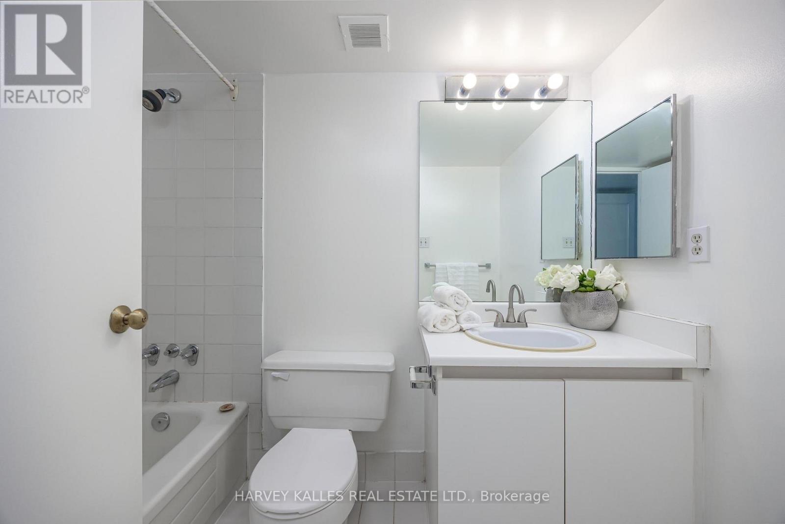 501 - 80 Front Street E, Toronto, Ontario M5E 1T4 - Photo 25 - C12836010