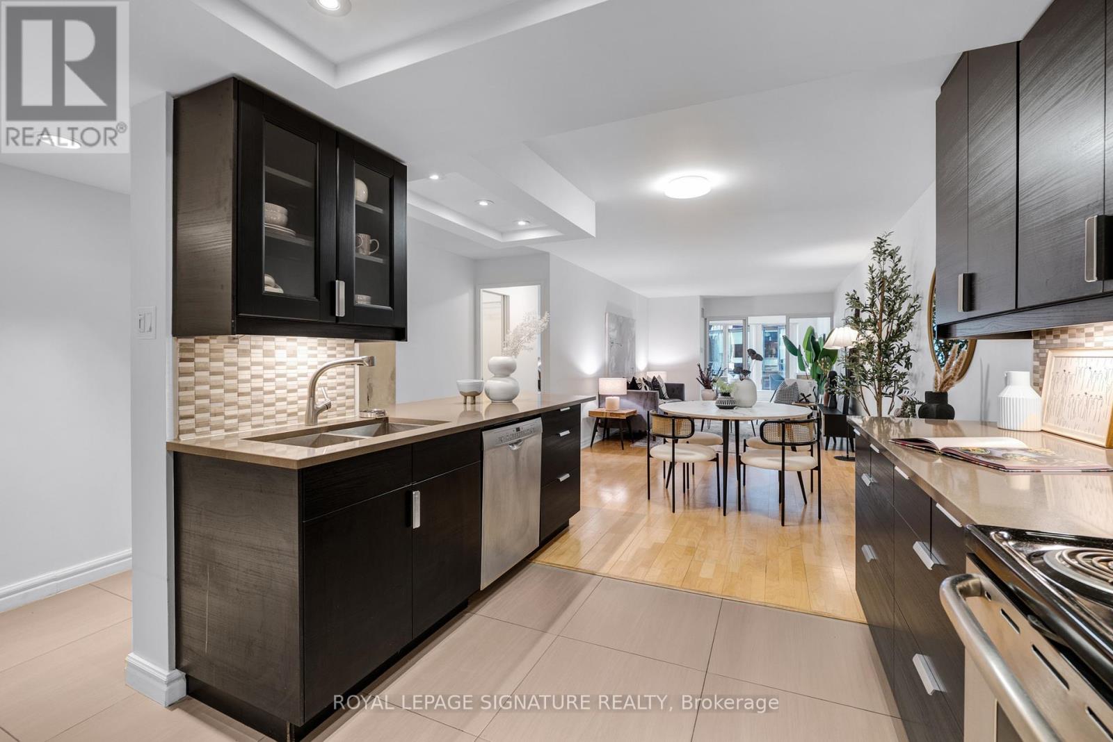 1702 - 33 University Avenue, Toronto, Ontario  M5J 2S7 - Photo 7 - C12836014