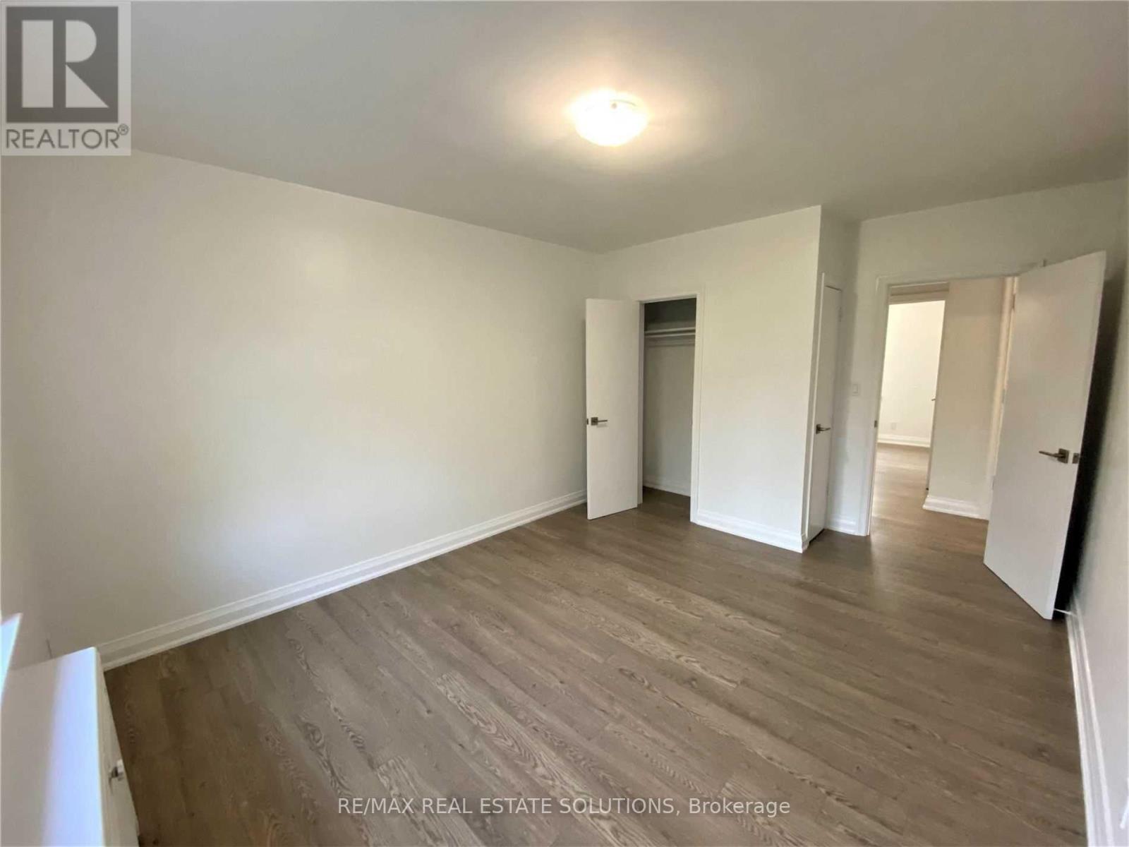 2 - 5 Warwick Avenue, Toronto, Ontario  M6C 1T5 - Photo 13 - C12836076