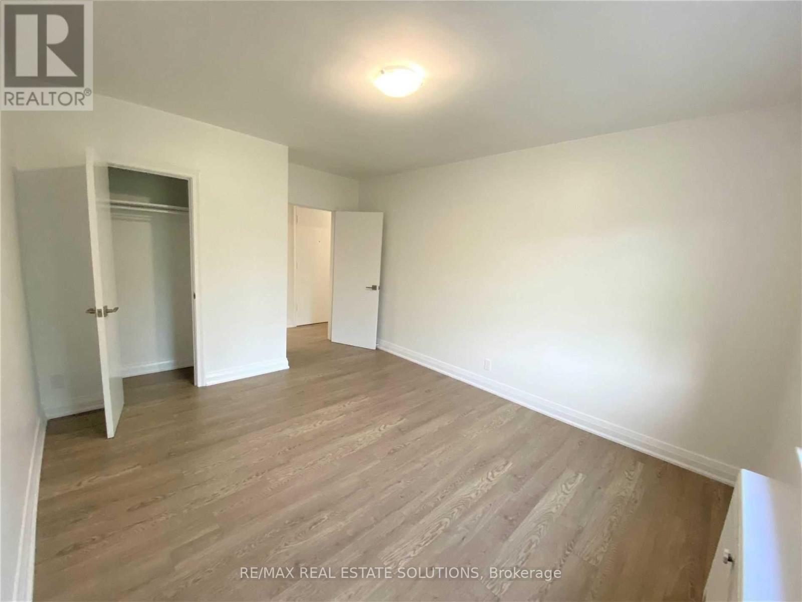 2 - 5 Warwick Avenue, Toronto, Ontario  M6C 1T5 - Photo 14 - C12836076