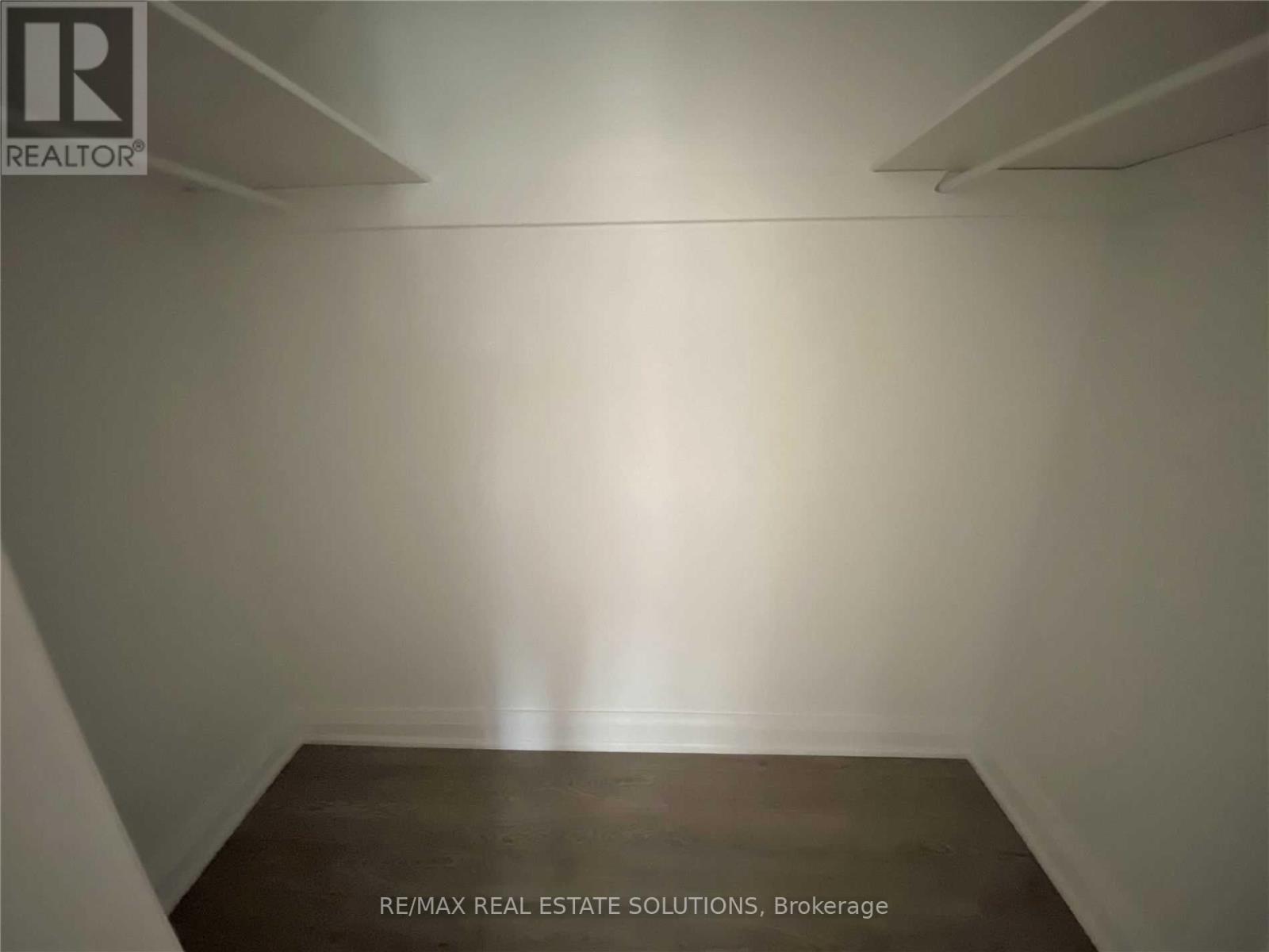 2 - 5 Warwick Avenue, Toronto, Ontario  M6C 1T5 - Photo 20 - C12836076