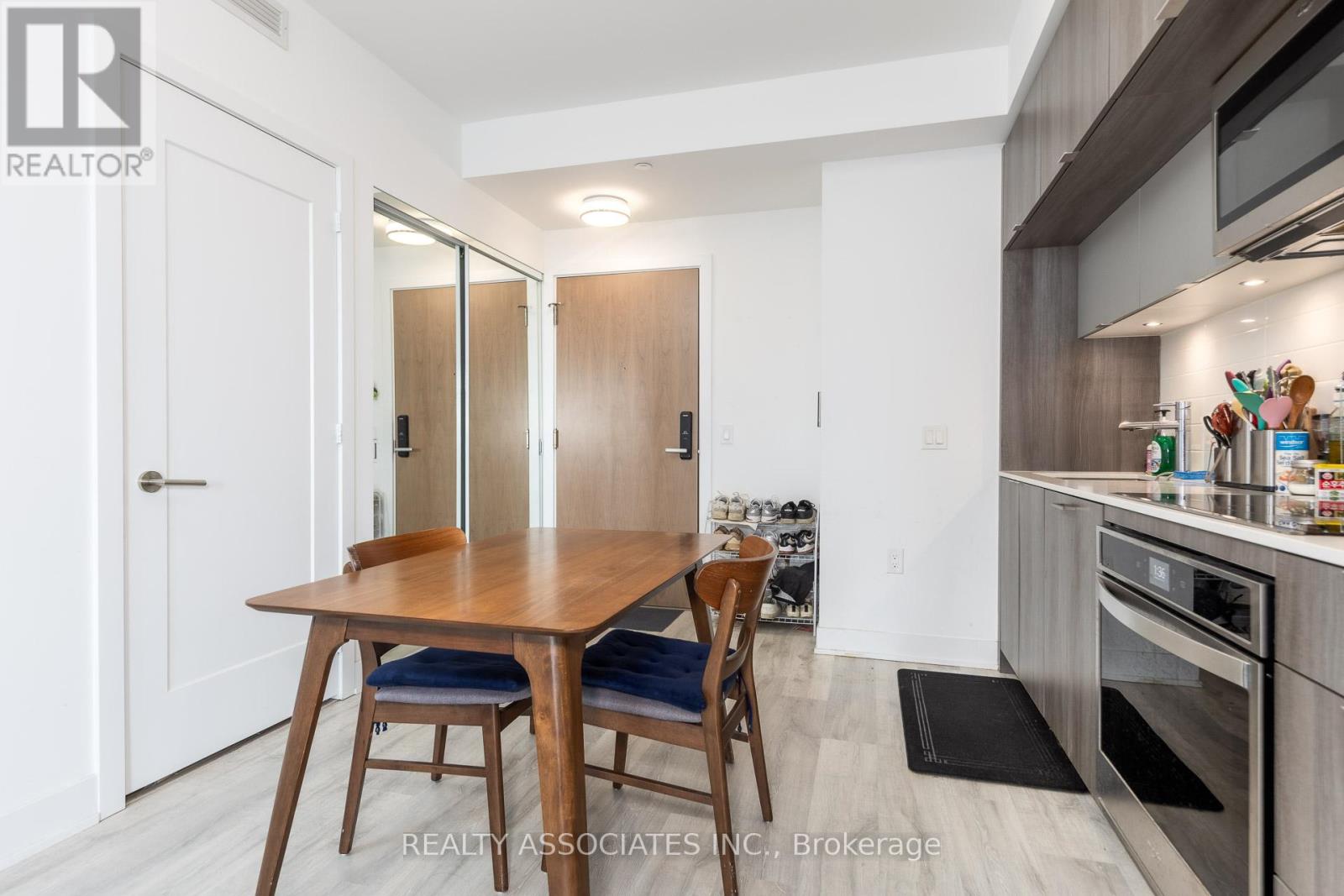 2817 - 585 Bloor Street E, Toronto, Ontario  M4W 0B3 - Photo 10 - C12836092