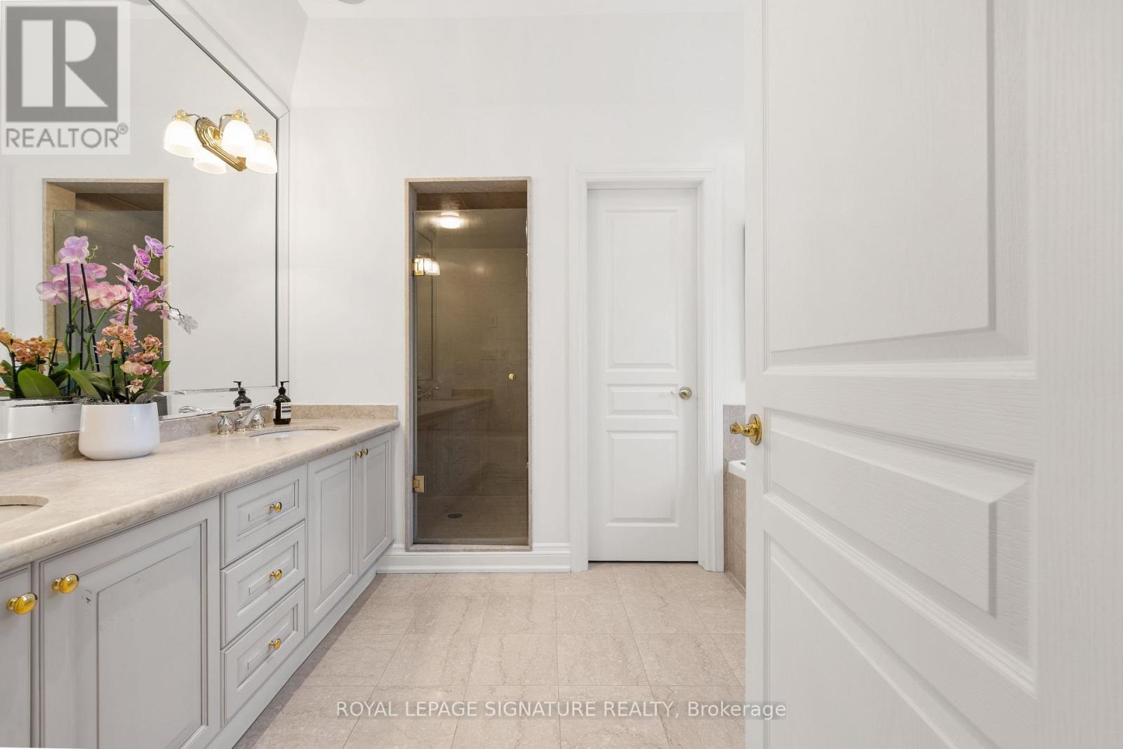 68 Carmichael Avenue, Toronto, Ontario  M5M 2W7 - Photo 16 - C12836148