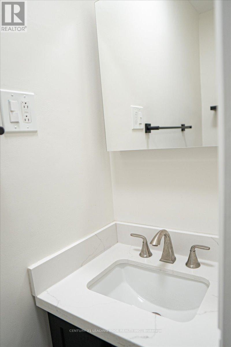 Main - 18 Magnolia Avenue, Toronto, Ontario  M1K 3K1 - Photo 15 - E12836044