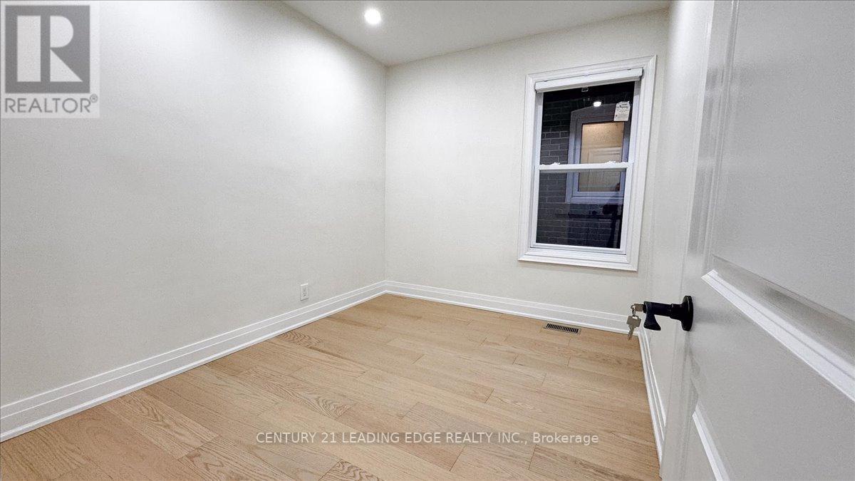 Main - 18 Magnolia Avenue, Toronto, Ontario  M1K 3K1 - Photo 9 - E12836044