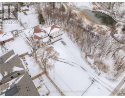 559 MEADOWVALE ROAD, Toronto, Ontario