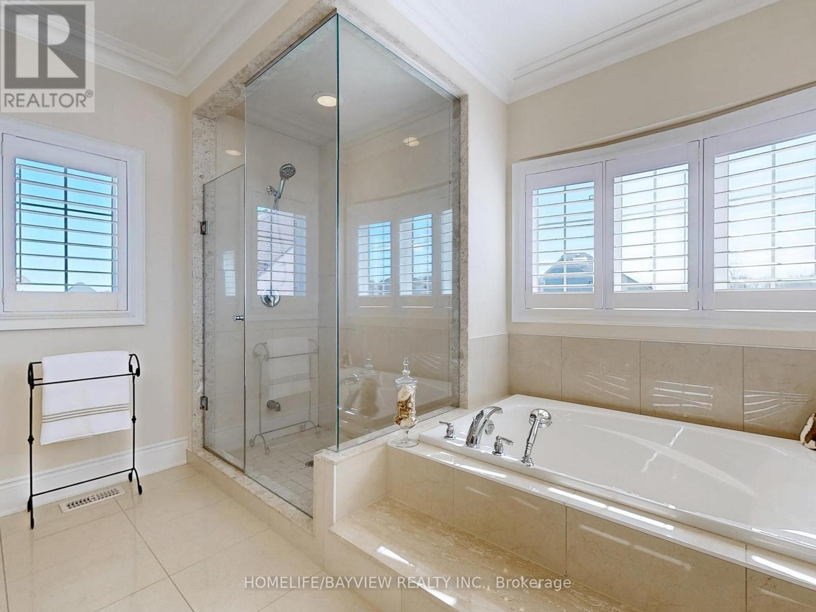 42 Lady Fenyrose Avenue, Vaughan, Ontario  L6A 0E2 - Photo 30 - N12836074