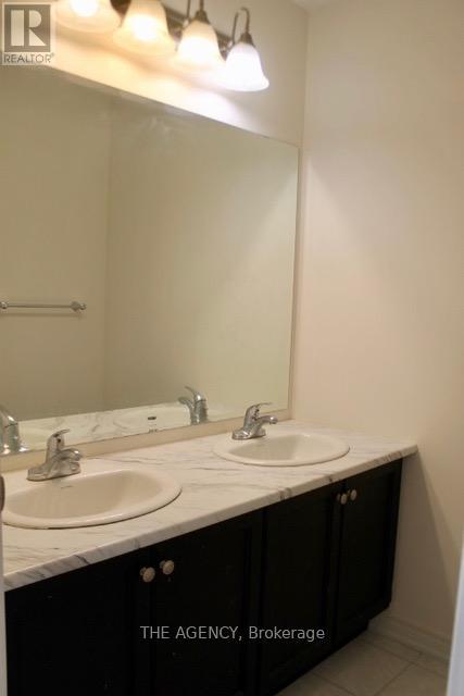 64 Selby Crescent, Bradford West Gwillimbury (Bradford), Ontario  L3Z 0V3 - Photo 17 - N12836094