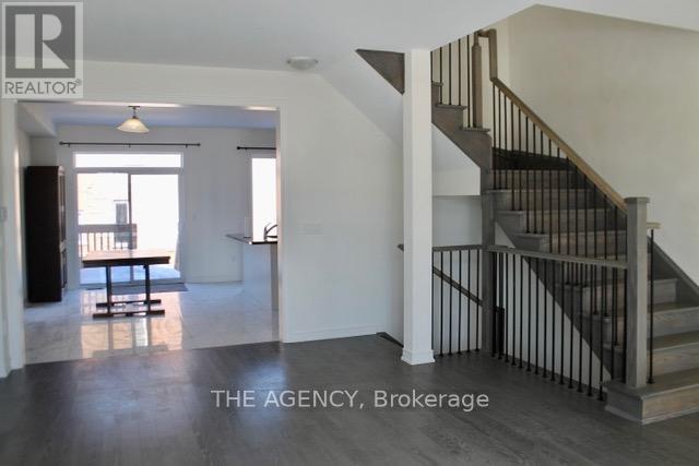 64 Selby Crescent, Bradford West Gwillimbury (Bradford), Ontario  L3Z 0V3 - Photo 9 - N12836094