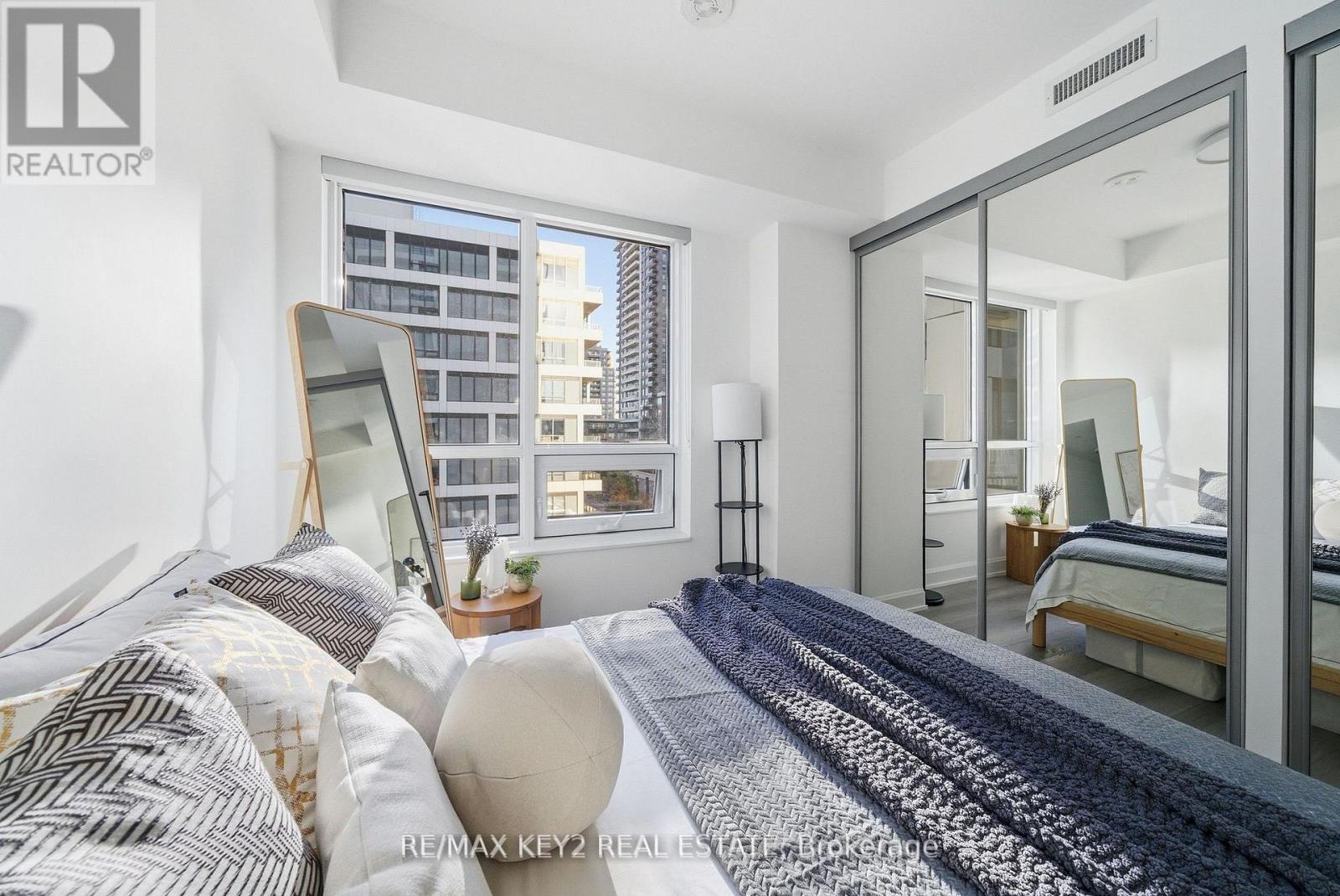 601 - 38 Water Walk Drive, Markham, Ontario  L3R 6M8 - Photo 22 - N12836114