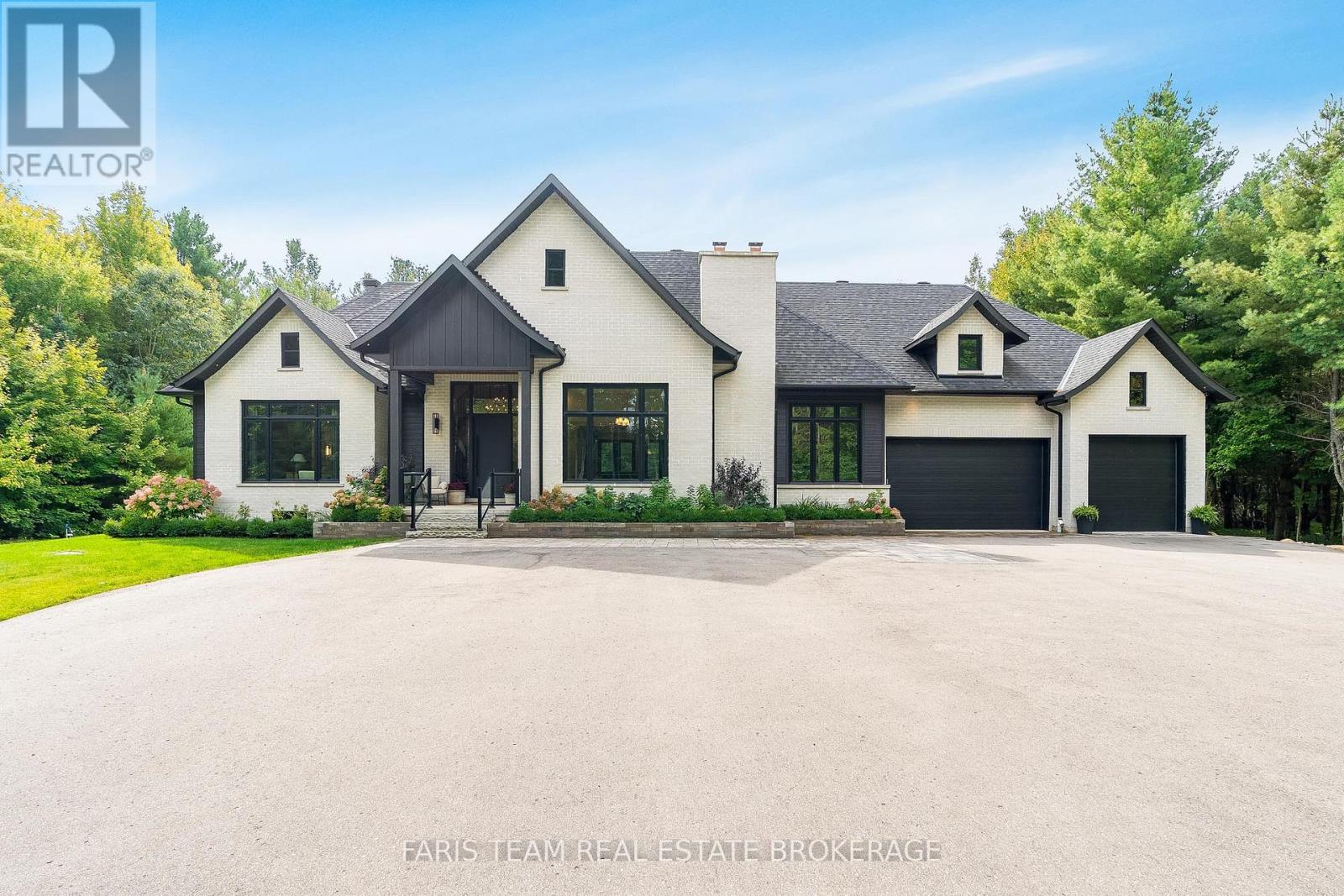 4 Sycamore Circle, Springwater (Phelpston), Ontario  L0L 2K0 - Photo 4 - S12836170