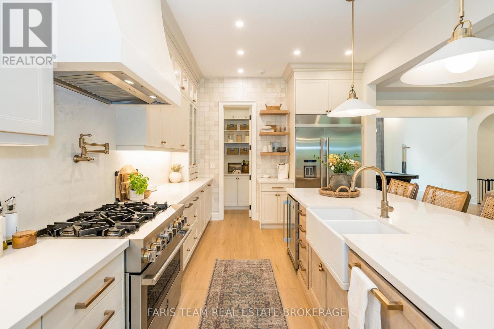 4 Sycamore Circle, Springwater (Phelpston), Ontario  L0L 2K0 - Photo 9 - S12836170